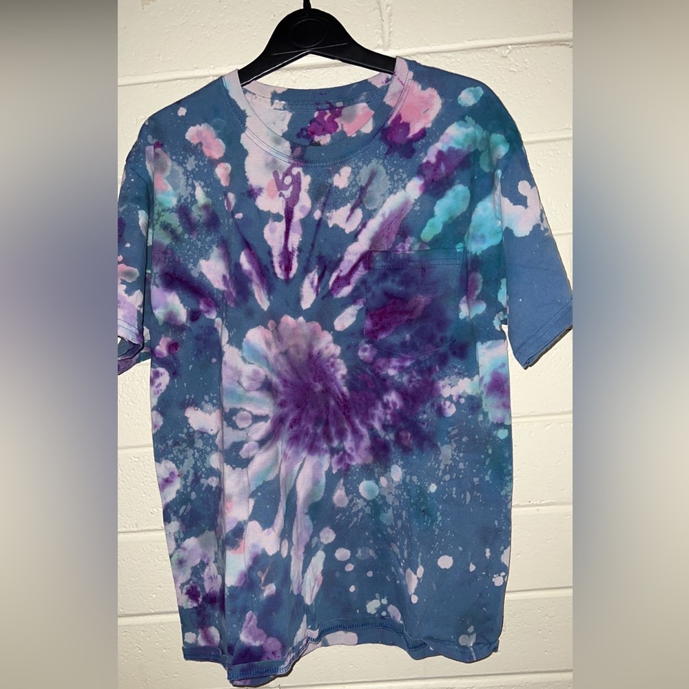 tie dyed tee size medium